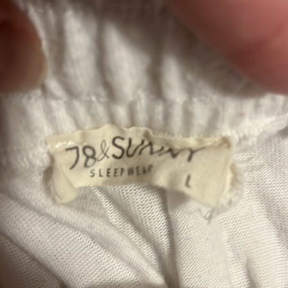 Sleepware - Picture 6 of 6